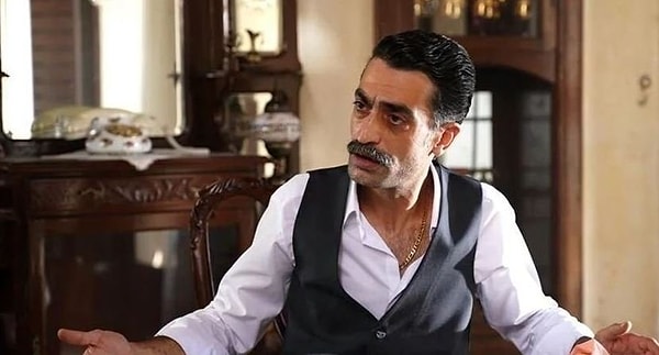 Sosyal medyada yayılan senaryoya göre, henüz dizinin adı "Taşacak Ha Bu Deniz" olarak yazılırken Şerif için düşünülen isim bambaşkaymış!