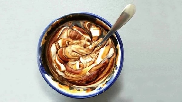 Bir yanda demir deposu pekmez, diğer yanda kalsiyum kaynağı yoğurt...