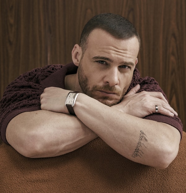 Kerem Bürsin Kimdir?