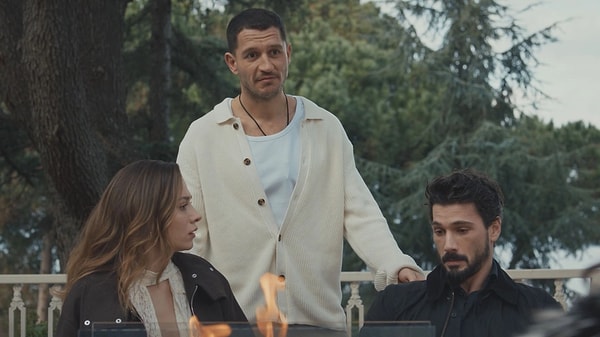 NOW TV'nin sevilen dizisi Yeraltı son zamanların en popüler ve en çok konuşulan dizilerinden biri haline geldi.