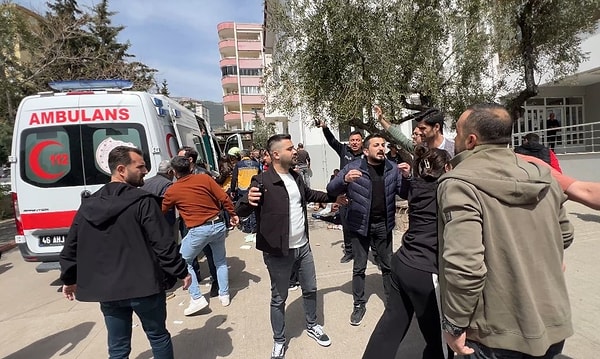 Babasının silahıyla okula gelmişti!