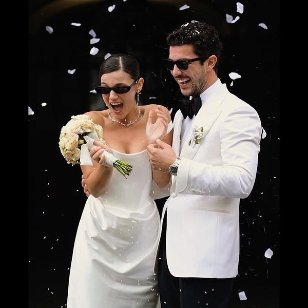 Son dönemin en çok konuşulan çiftlerinden biri olan Pınar Deniz ve Kaan Yıldırım, ilişkilerini gözlerden uzak ama bir o kadar da sağlam bir şekilde yaşamaya devam ediyor.