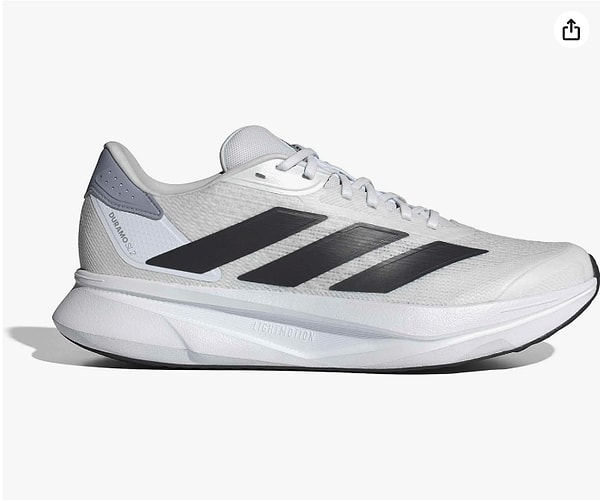 Orta taban yapısı sayesinde yürüyüş ve koşu sırasında oluşan darbe etkisini azaltıyor.