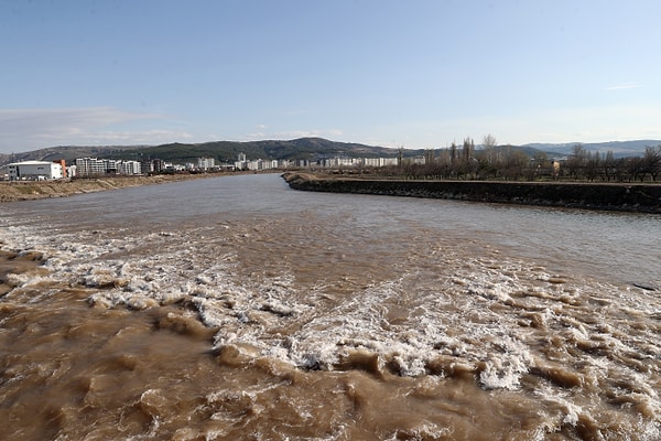 Meteorolojik veriler yağış miktarının on yıllık ortalamaları aştığını gösterdi