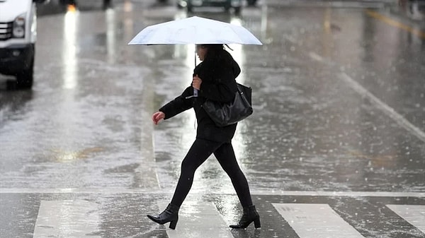 Pazar günü hava çok bulutlu olacak.