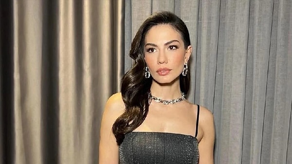 Demet Özdemir’in Biyografisi, Kimdir?