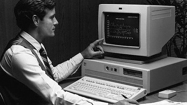 7. İlk bilgisayar programcısı kimdir?