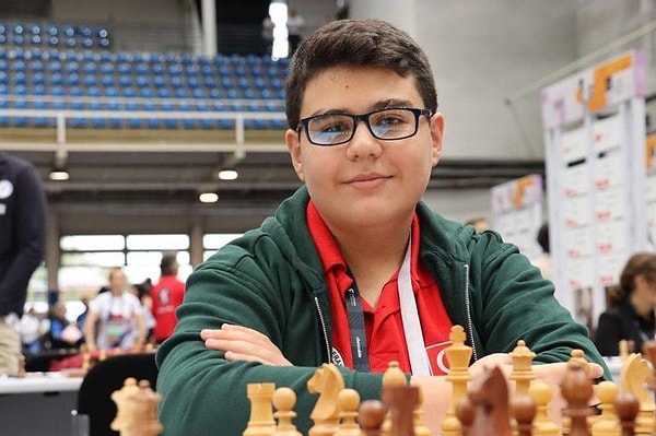 Dünya satranç elitlerinin yıllardır elinde tuttuğu rekorlar birer birer geride kaldı