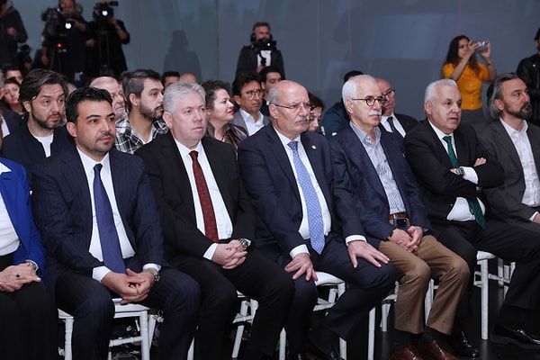 Yapay zekada güvenlik ve etik vurgusu