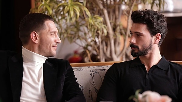 Televizyonun en çok izlenen yapımlarından Eşref Rüya ve Yeraltı'nın yayından kaldırılacağı iddia edilmişti.