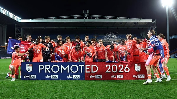 Championship’in 43. haftasında lider Coventry City, deplasmanda Blackburn ile 1-1 berabere kalarak sezonun bitimine üç hafta kala Premier Lig biletini cebine koydu.