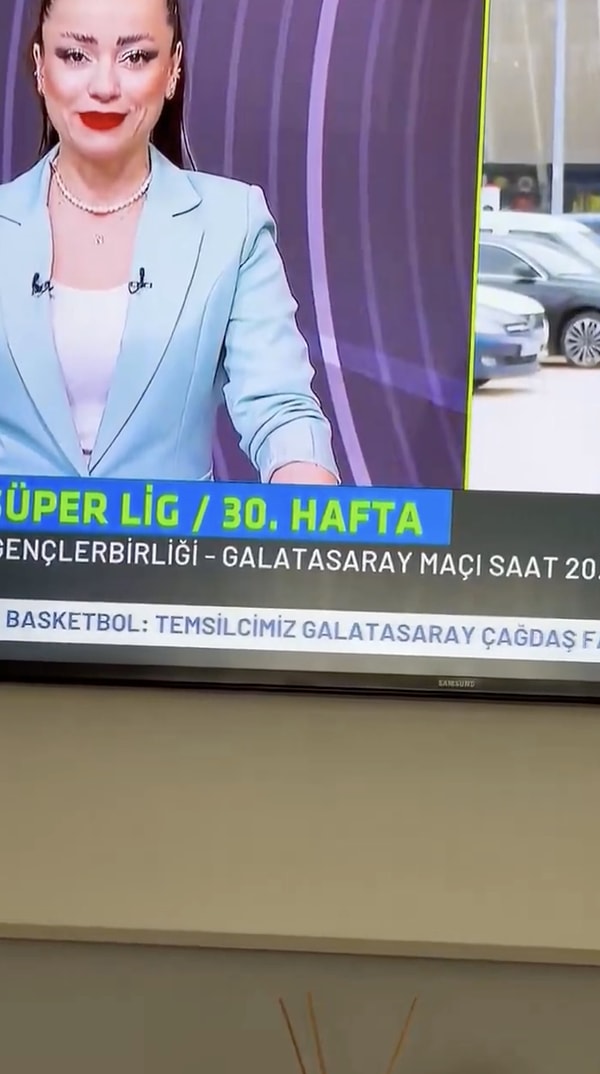 Öte yandan farklı bir kesim ise tartışmayı büyütmenin anlamsız olduğunu savundu.