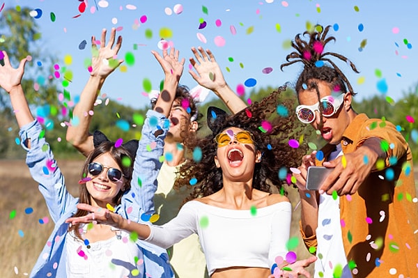 Alaçatı'da After Party Nedir? Neden Popüler? - 2026