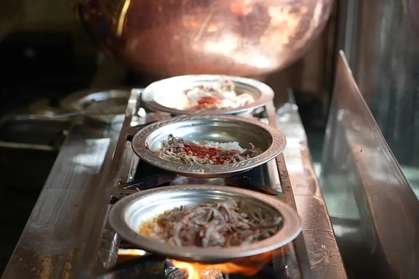 "Beyran hem doyurucu hem de içenleri terleterek rahatlatıyor."