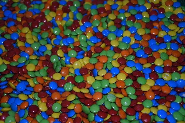 Genç girişimcinin başarısını değerlendiren TKDK Afyonkarahisar İl Koordinatörü Zülgari Özdemir, projenin Afyonkarahisar’daki ilk çikolata üretimi projesi olduğunu vurguladı.