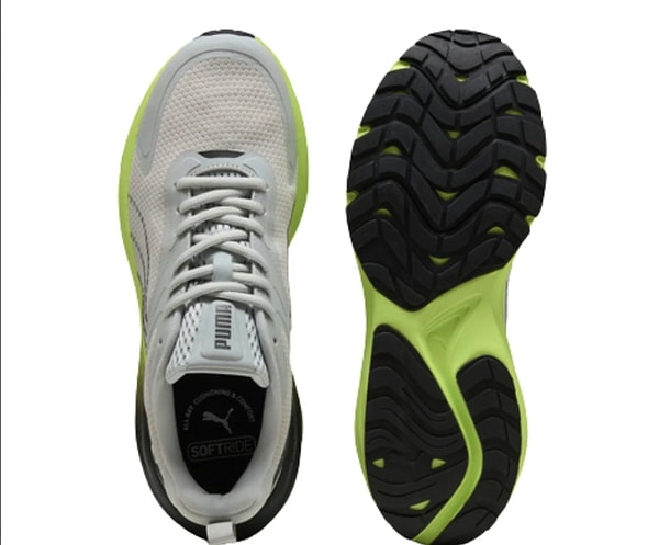 Kauçuk dış tabanı sayesinde yere sağlam basmanızı sağlıyor.