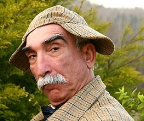 Osman Aga’yı bizzat kendisinin yarattığını dile getiren sanatçı, bu figürü yurdumuzun insanından izler taşıyan bir Trakya yerlisi olarak kurguladığını anlattı.