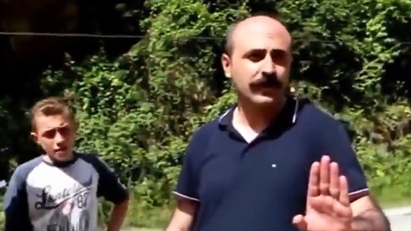 14 yaşında olan Galatasaraylı futbolcu Barış Alper Yılmaz’ın, babası Yüksel Yılmaz ile birlikte köyde düzenlenen bir eyleme katıldığı görüntüler yeniden gündeme gelmişti.