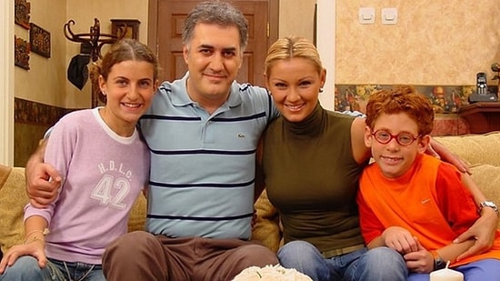 The Decor Of Iconic TV Series Homes Turns Out To Be Designed By The Same Person