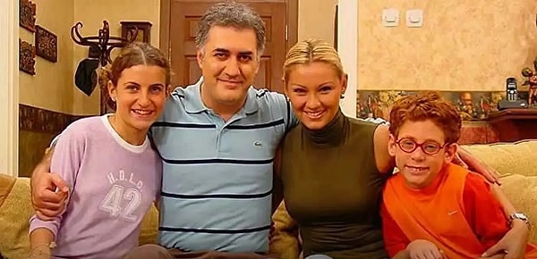 "Children Shouldn't Hear", which entered our lives in 2002, was so loved that we watched its rerun many times.