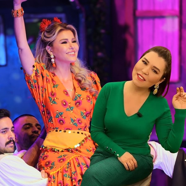 Ergen'in sonunda "Neler yaşandığını tüm detaylarıyla yarın köşemde paylaşacağım" mesajı kafa karıştırmıştı.