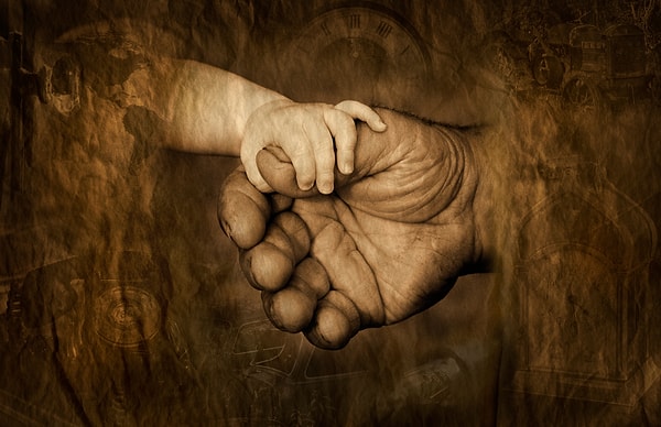 Ama o gülüşlerin arkasında artık daha derin bir anlam var: