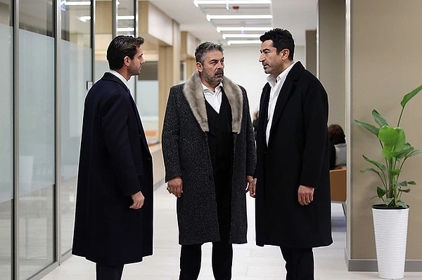 Sinan Tuzcu made an appearance on Saba Tumer's show. His confession regarding Kenan İmirzalıoğlu also became a hot topic on social media.