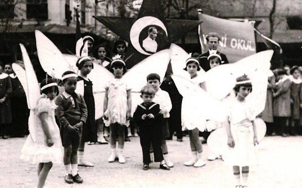 23 Nisan’ın ilk yıllarında çocuklar sadece kutlama yapmıyordu
