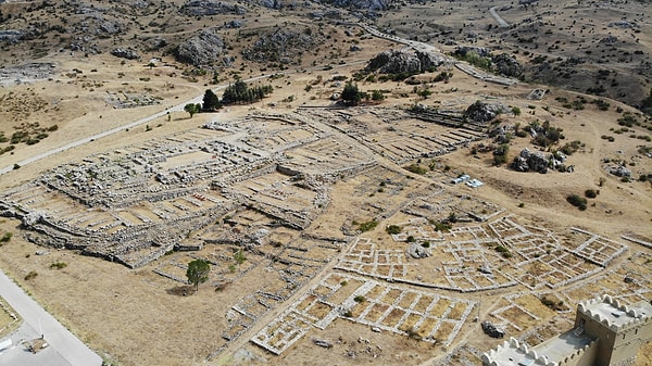UNESCO Somut Olmayan Kültürel Miras İhtisas Komitesi Üyesi Prof. Dr. Evrim Ölçer Özünel, Hattuşa’nın dünya barışı için taşıdığı sembolik öneme vurgu yaptı.