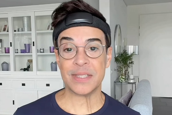 59 yaşındaki Brezilyalı yazar ve sosyal medya fenomeni Edson Brandao, yıllardır genç görünümünün sırrını paylaşmasıyla dikkat çekiyor.