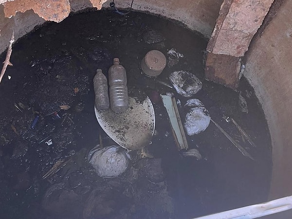 Saatlerce mahsur kaldı.