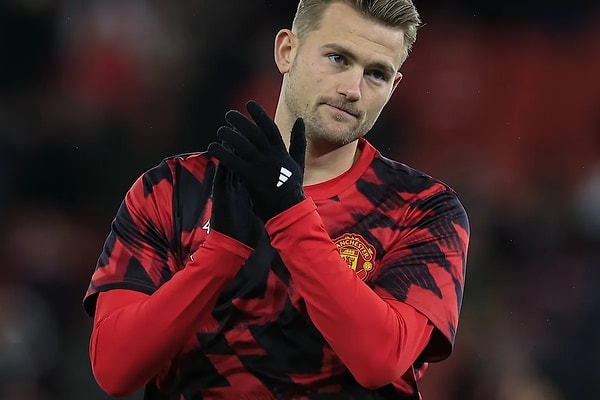 "Bir daha futbol oynayamayacak çünkü cinsiyet değiştirdi" denmişti