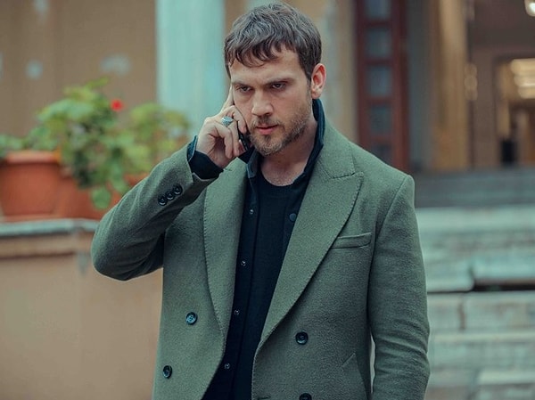 Dizisever X kullanıcıları alıntılarda bir araya gelerek sevdikleri oyuncuların en yakıştıkları projelerini sıraladı.