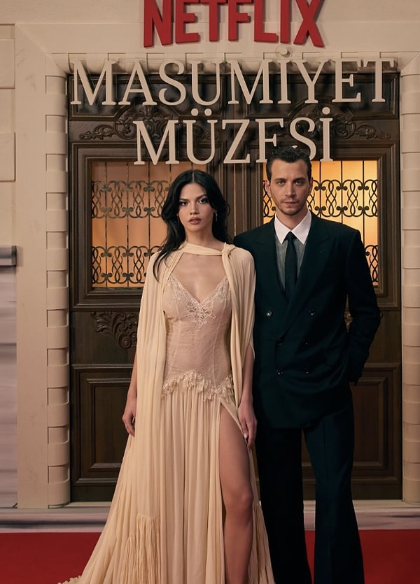 Eylül Lize Kandemir, who made a significant breakthrough with her portrayal of the character "Füsun" in the adaptation of The Museum of Innocence, managed to attract attention in a short period of time.