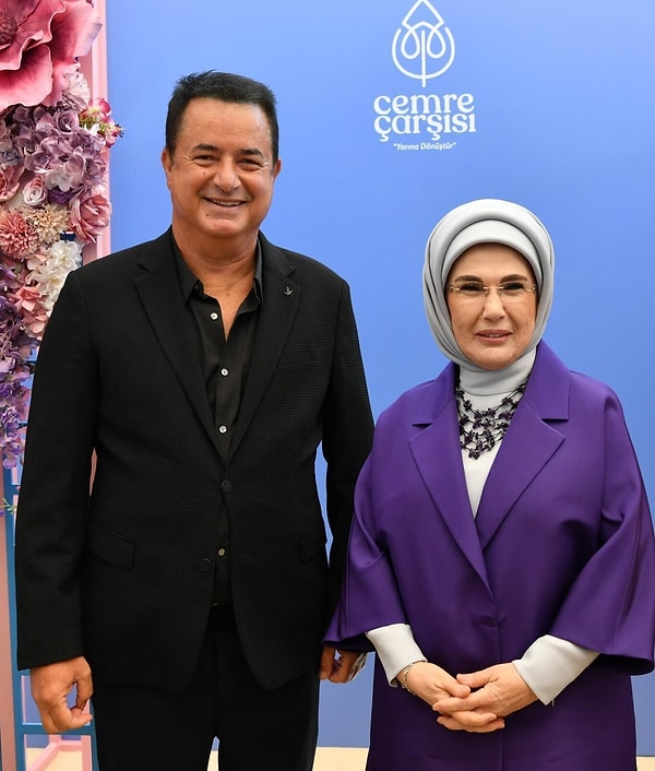 Acun Ilıcalı Emine Erdoğan ile bir araya geldi.