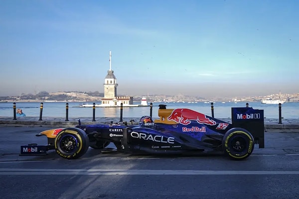 Yazar tespitlerinin son bölümünü Türkiye'ye ayırdı.