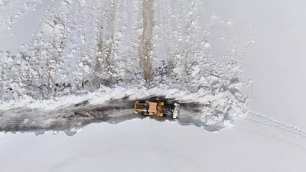 5 aydır karla mücadele ediyorlar.