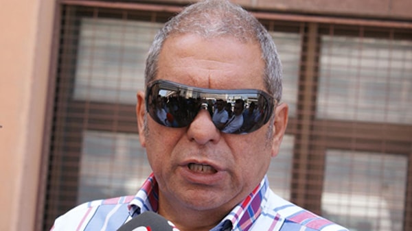 Dev camlı güneş gözlükleri