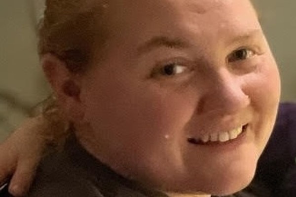 İngiltere’nin Norwich kentinde yaşayan 37 yaşındaki Natalie Strange, verdiği 63 kilonun ardından yalnızca fiziksel değil, duygusal olarak da büyük bir dönüşüm yaşadı.