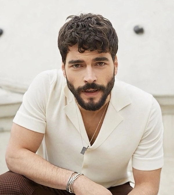 Muhteşem Yüzyıl'ın finalinin üstünden 12 yıl geçmesinin ardından hayranlarını sevindirecek bir gelişme yaşandı.