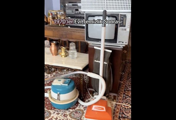 Koltuklar, kasetler, televizyon...