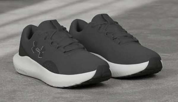 Under Armour Charged Surge 4, 2.520 TL'lik fiyatıyla koşu performansınızı zirveye taşıyor.