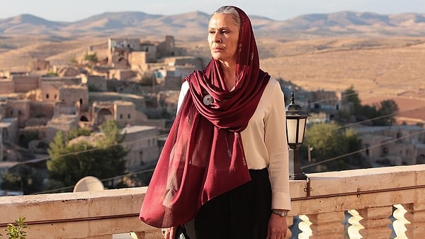 Ünlü oyuncu Gonca Cilasun, ekranların gelmiş geçmiş en kötü karakterlerinden birine hayat veriyor.