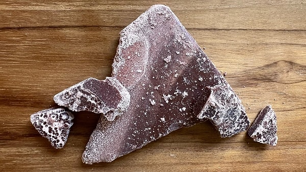 Beyazlayan Çikolata Zararlı mı?