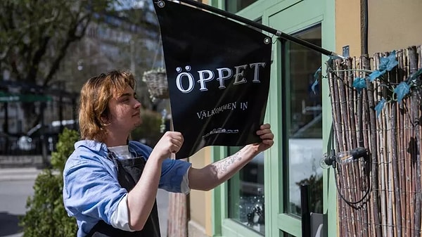 İsveç’in Stockholm kentinde yapay zekâ tarafından yönetilen deneysel bir kafe kapılarını açtı.