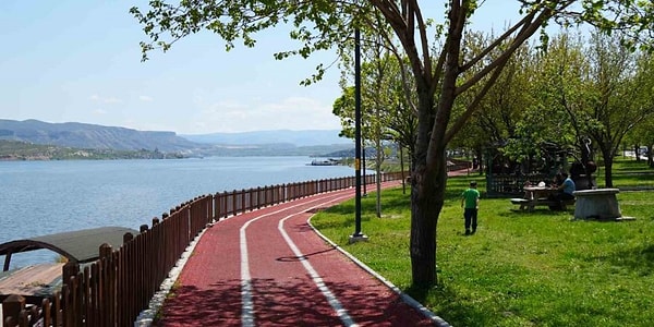 Turla doğal güzellikleri daha yakından görebiliyorsunuz.