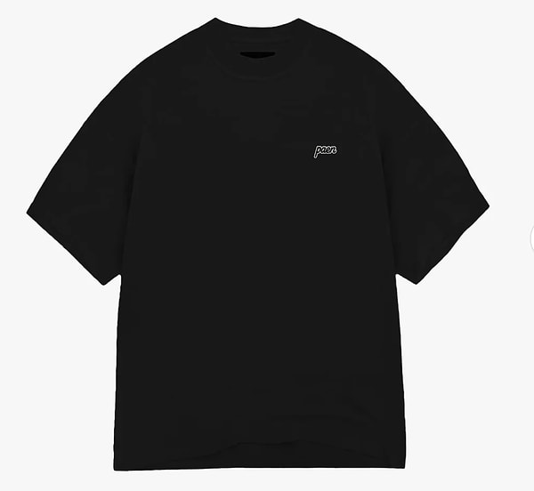 PAEN Basic Unisex Oversize Tişört, konforlu kesimiyle sokak stilinin bu haftaki en popüler temsilcisi oluyor.