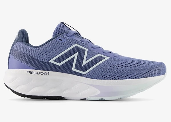 New Balance 520 Kadın Koşu Ayakkabısı, indirimli fiyatıyla spor tutkunlarının sepetlerini süslüyor.