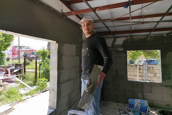 Babasından öğrendiği zanaat sayesinde 15 yaşından beri ekonomik özgürlüğünü eline alan Çifçi, sektördeki durumu şu sözlerle özetliyor: