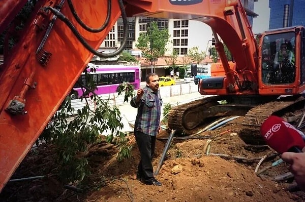 Kızı Ceren Önder Kandemir mezarı başında duygusal bir konuşma yaptı.